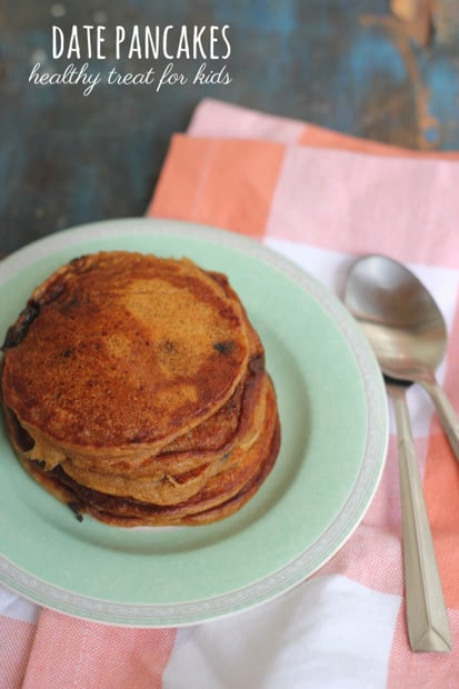 healthy date pancakes