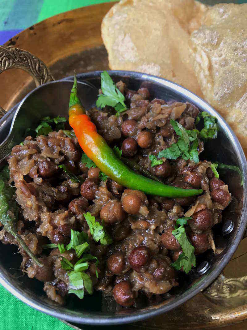 kala chana recipe with poori