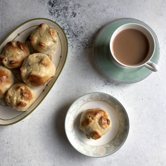 eggless hot cross buns