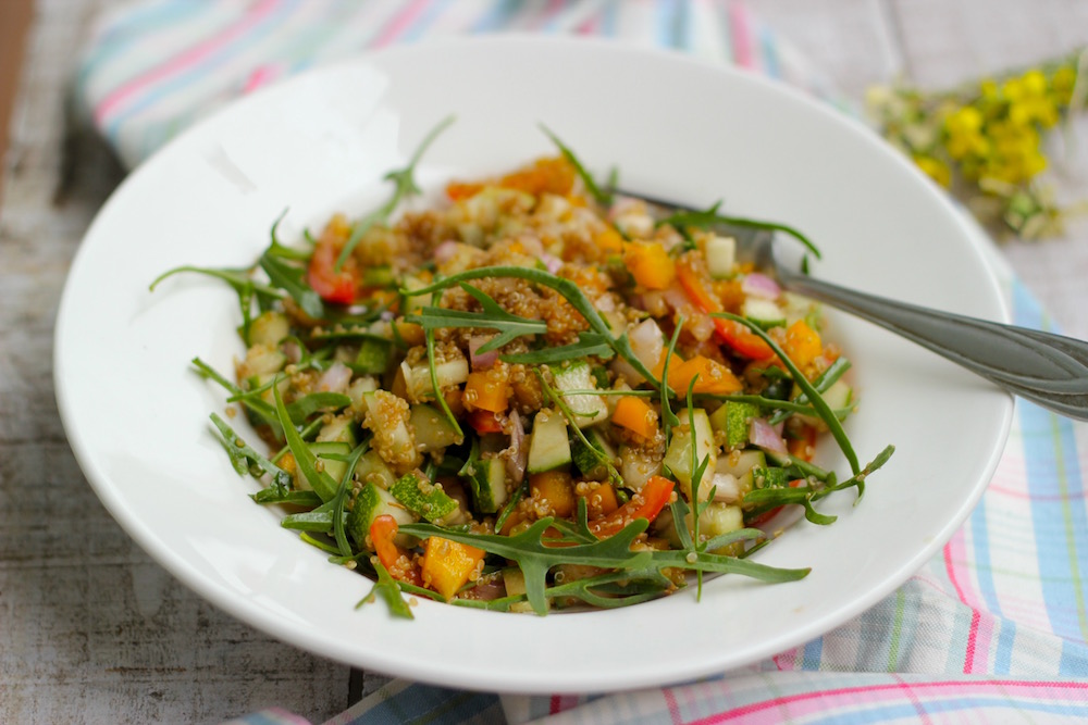 mediterranean-quinoa-salad-tossed-01