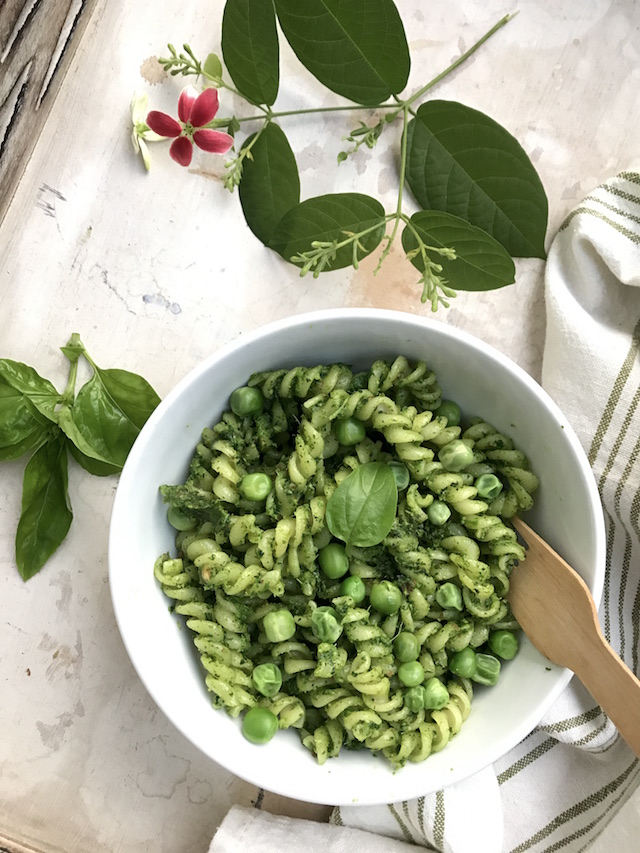 vegan kale basil pesto